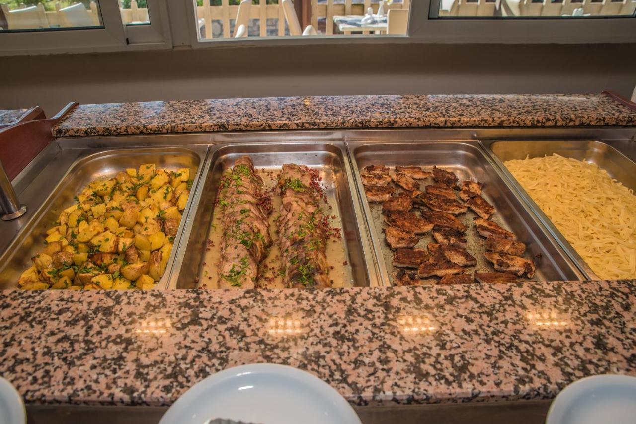 Porto Planos Beach Hotel Екстер'єр фото