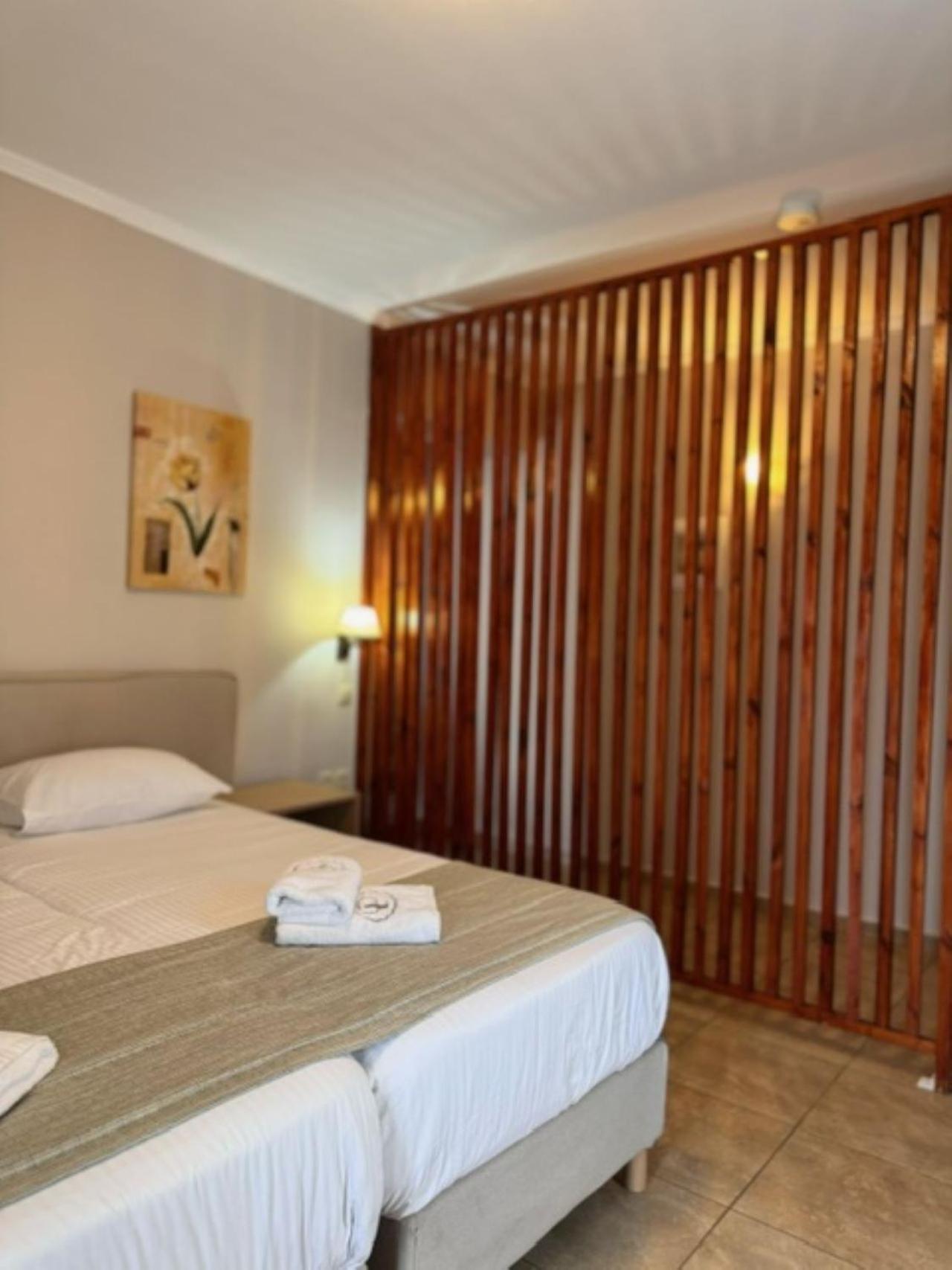 Porto Planos Beach Hotel Екстер'єр фото
