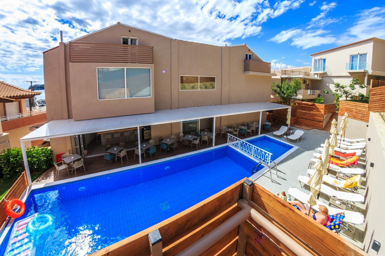 Porto Planos Beach Hotel Екстер'єр фото